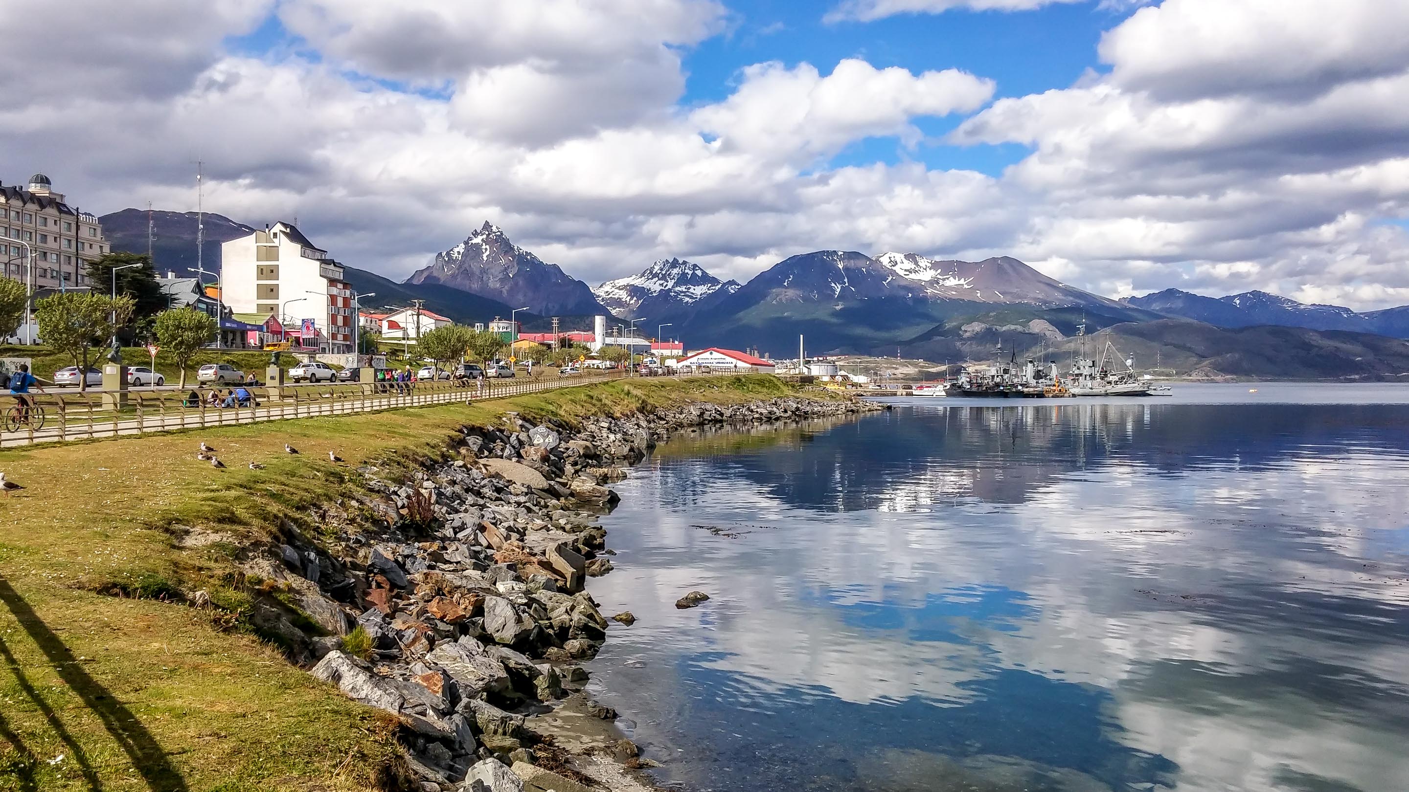 Argentina Ushuaia The End Of The World : Postcard from Ushuaia: End of