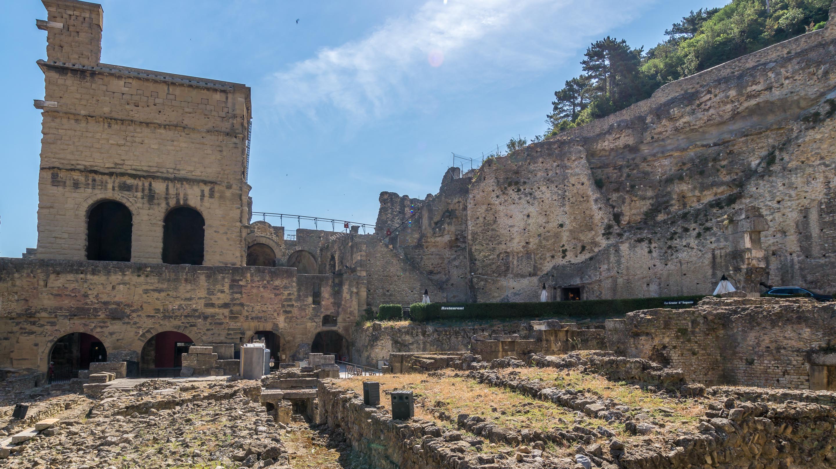 Amfiteatr rzymski Orange Francja Prowansja